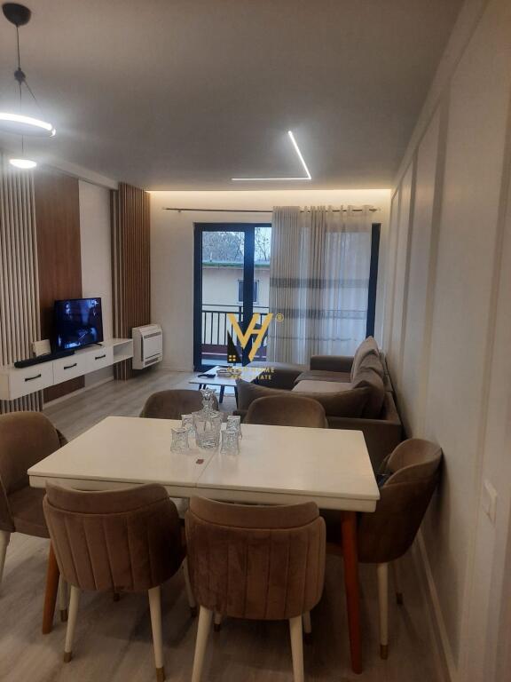 JEPET APARTAMENT 2+1+2 ME QERA TE RRUGA E DIBRES,KOM. ARLIS 750 EURO