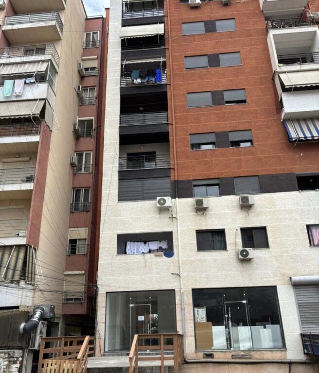 Commercial Space for Rent, Shop in Yzberisht