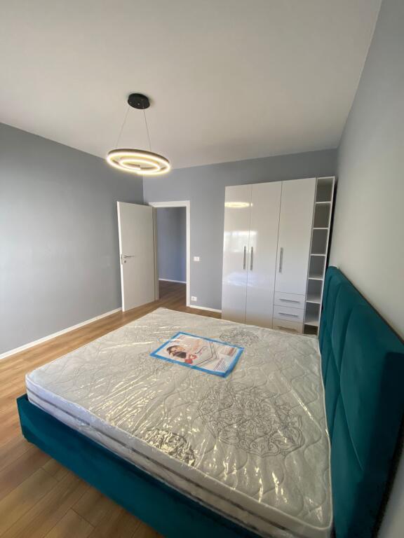 Shitet Apartament 1+1 lagja 13 durres me pamje deti