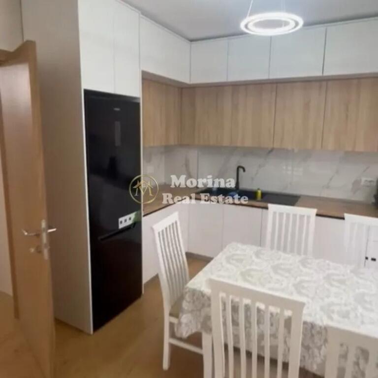 Qera | Apartament 2 + 1 | Rruga 5 Maji | 500 €/muaj