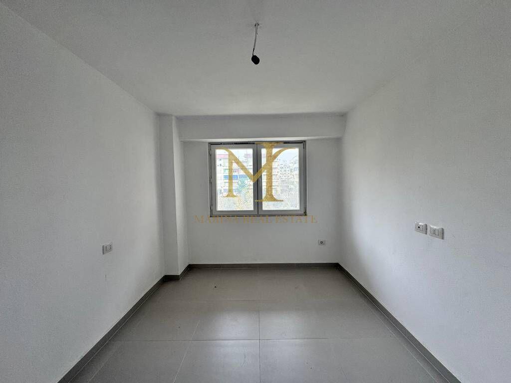 Shitet Duplex ne Golem, Durres. Pallati i ri 2025. 100m2.