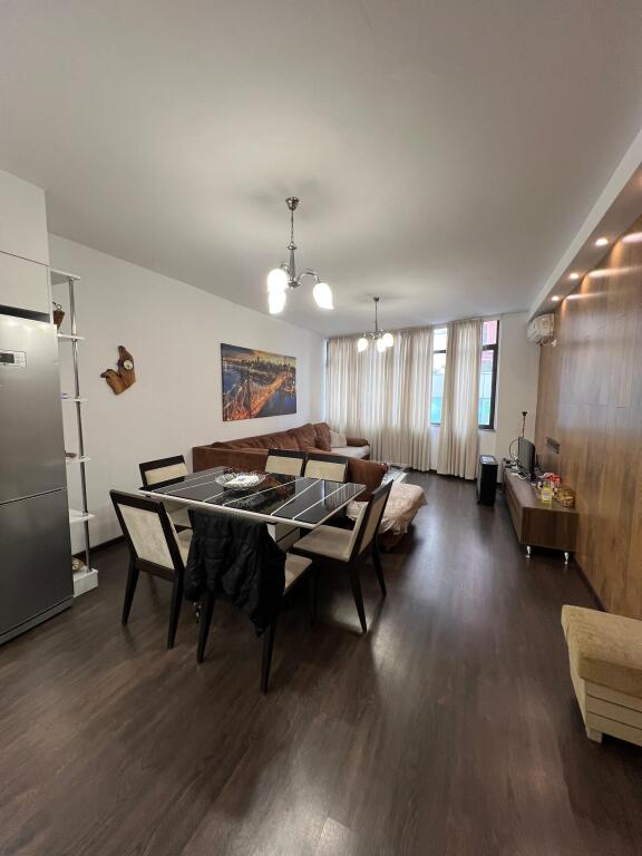 Shitet Super Apartament 2+1+2.Astir