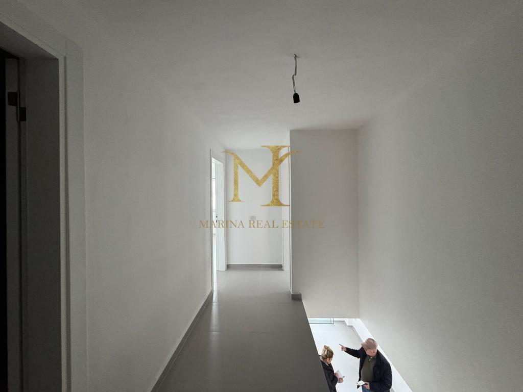 Shitet Duplex ne Golem, Durres. Pallati i ri 2025. 100m2.