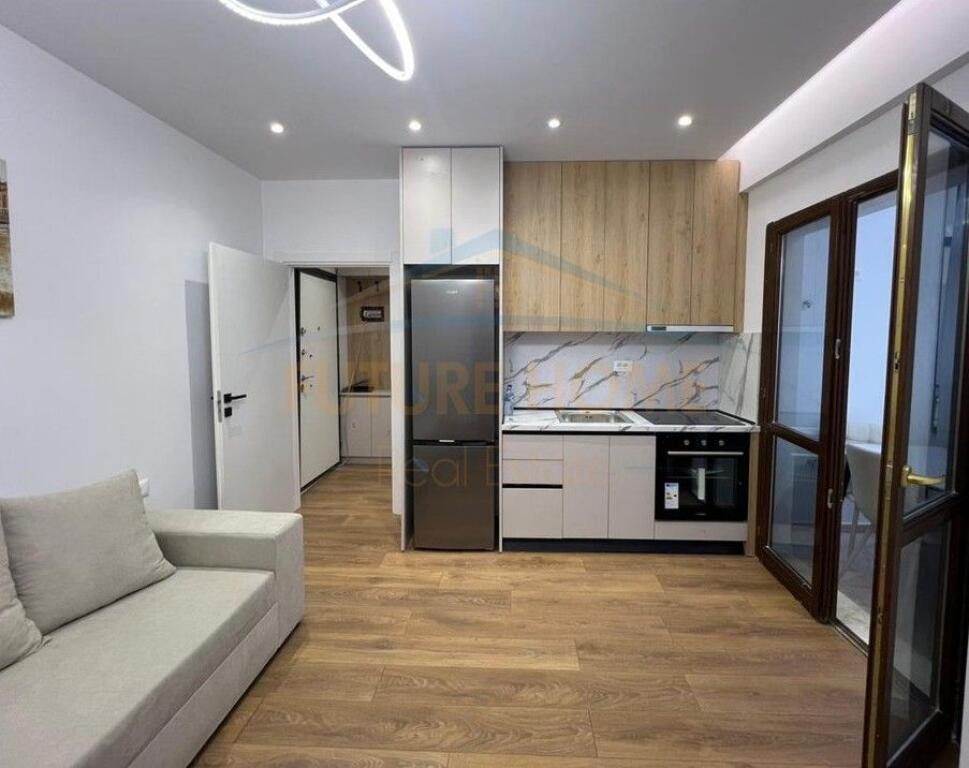 Shitet, Apartament 1+1, Komuna e Parisit, Tirane