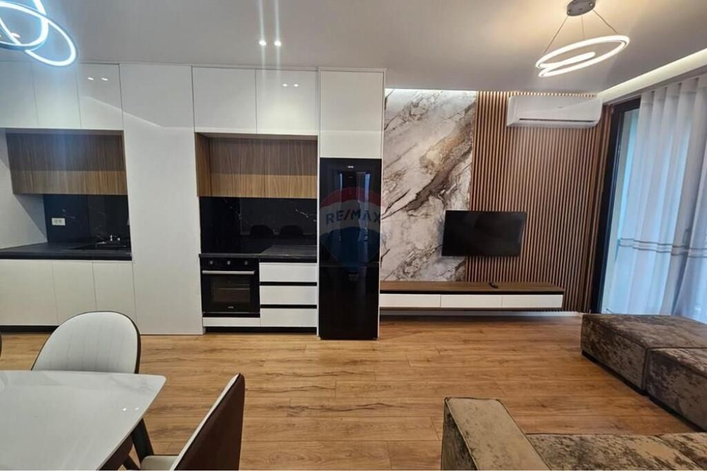 Apartament 2+1 me parkim per qira tek MIne Peza