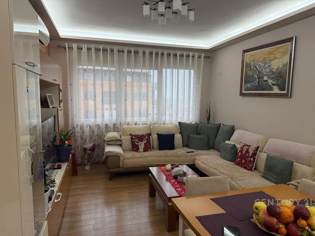 Apartament 2+1 në Shitje në Astir, pranë Bar Artistit!!