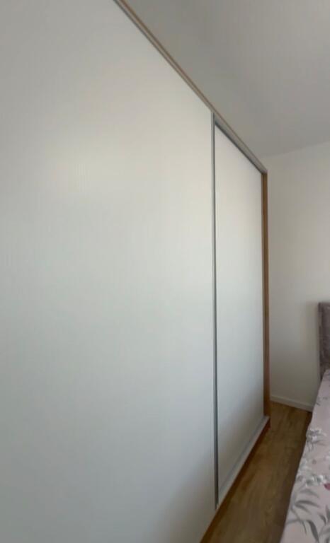 Jepet me qira 2+1+1 XHAMIA SELITE 550 mije leke