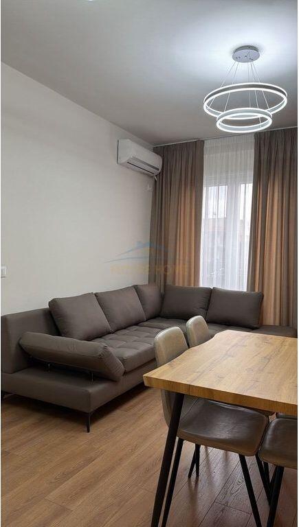 Qera , Apartament 1+1 , Komuna e Parisit , Tirane