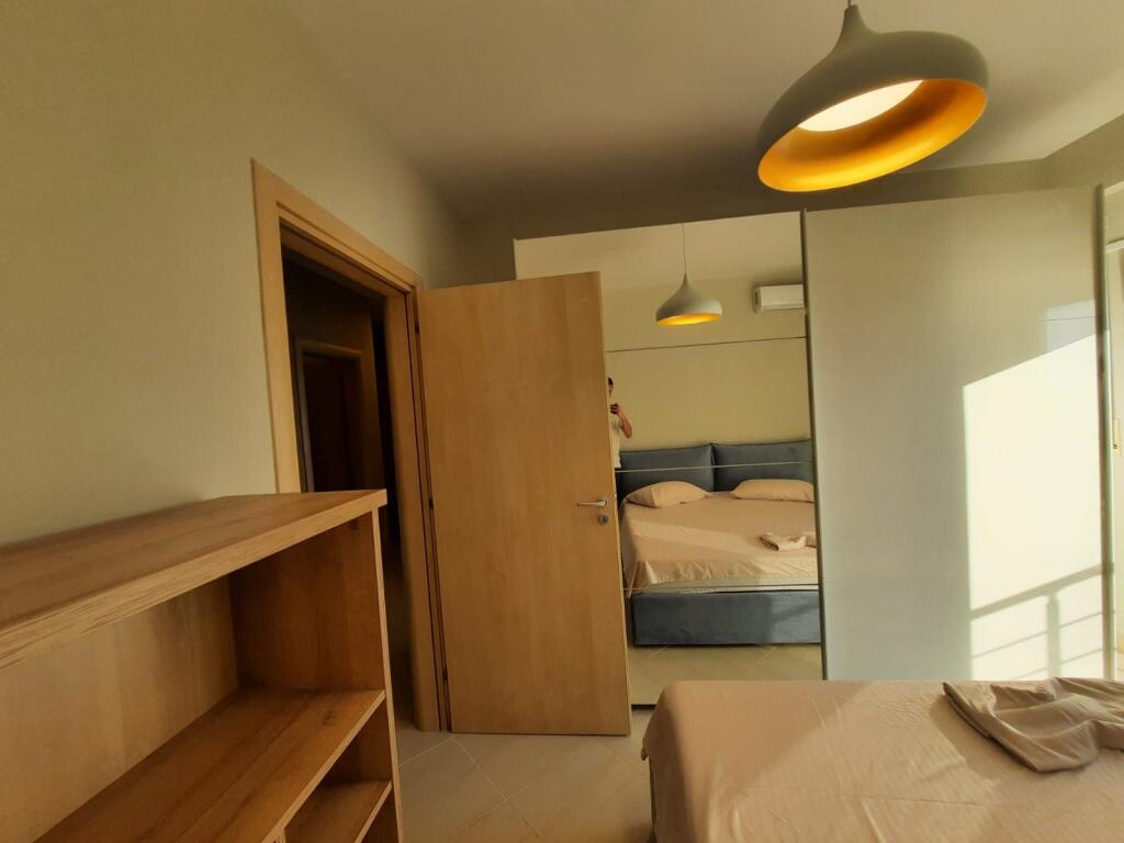 Jepet apartament me qera 2+1 vollga durres me pamje fantastike nga deti