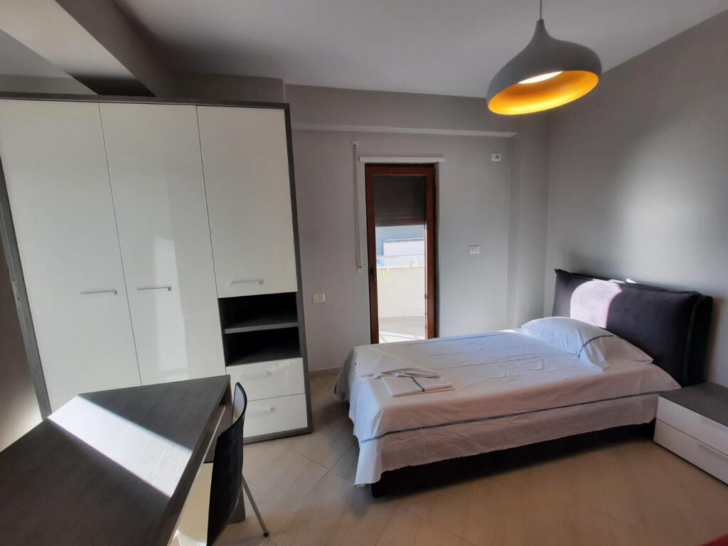 Jepet apartament me qera 2+1 vollga durres me pamje fantastike nga deti