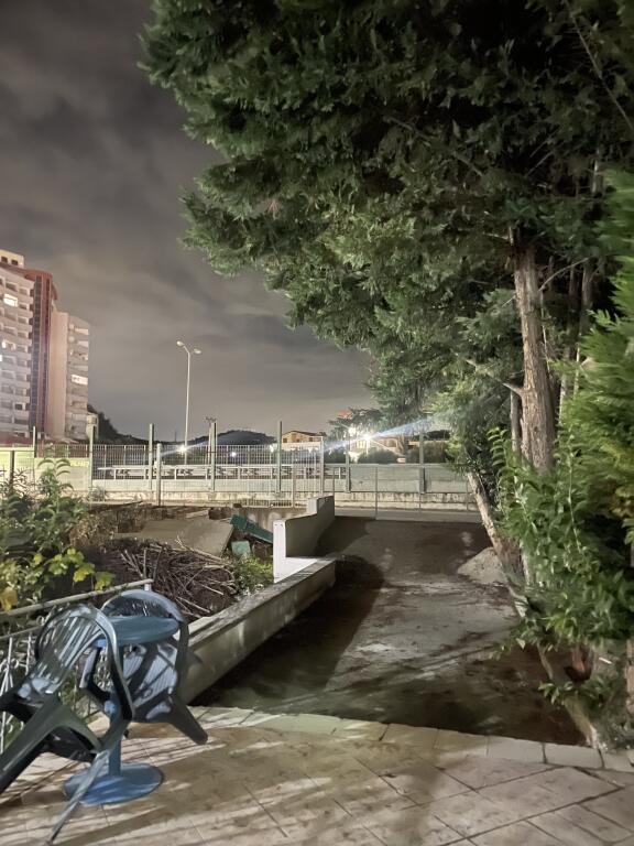 APARTAMENT 1+1 ME VERANDE 30m2+ 2 VENDE PARKIMI