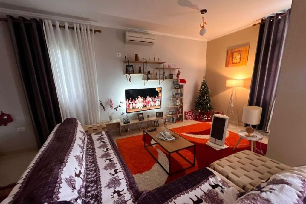 apartament per qira tek kopshti zologjik