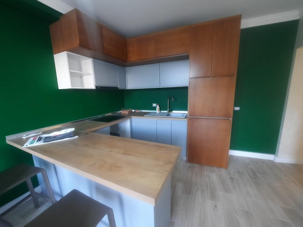 Jepet apartament me qera 1+1 vollga