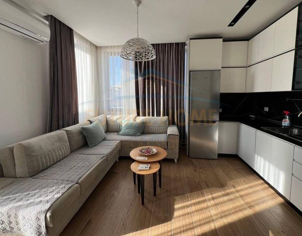 Qera, Apartament 1+1+POST PARKIMI, Rruga e Barrikadave, Tiranë