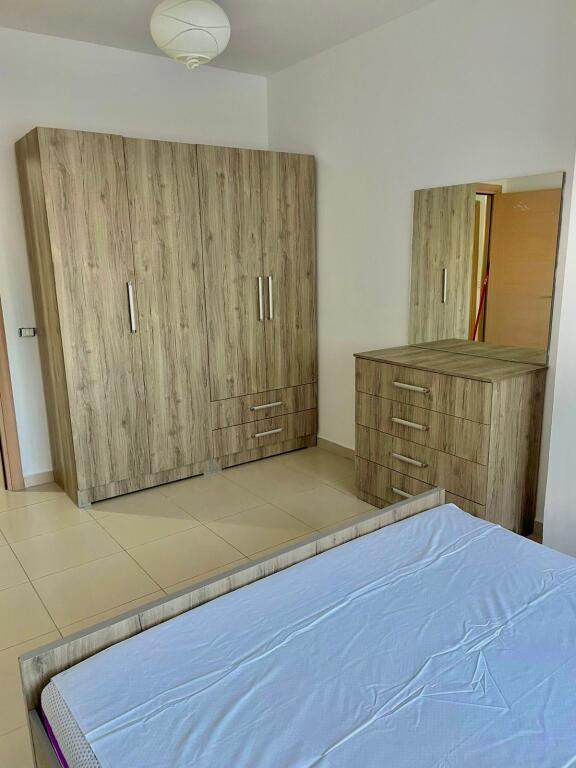 Jepet me qira 3+1+2 tualete tek Kompleksi Demneri ,Yzberisht,🏷️50.000Leke