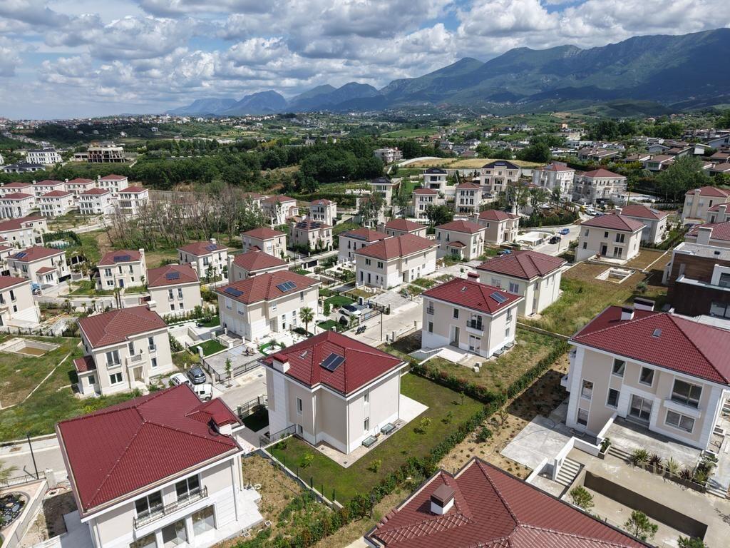 ESCLUSIVO e OCCASIONE PER TEMPO LIMITATO! VENDIAMO VILLA NEL RESIDENCE COLLINA VERDE - TEG!