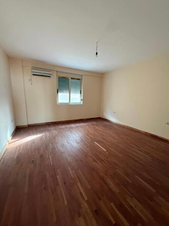 Godine Biznesi ne Shitje ne Sauk, per hotel, klinika etj