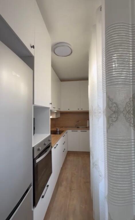 Jepet me qira 2+1+1 XHAMIA SELITE 550 mije leke