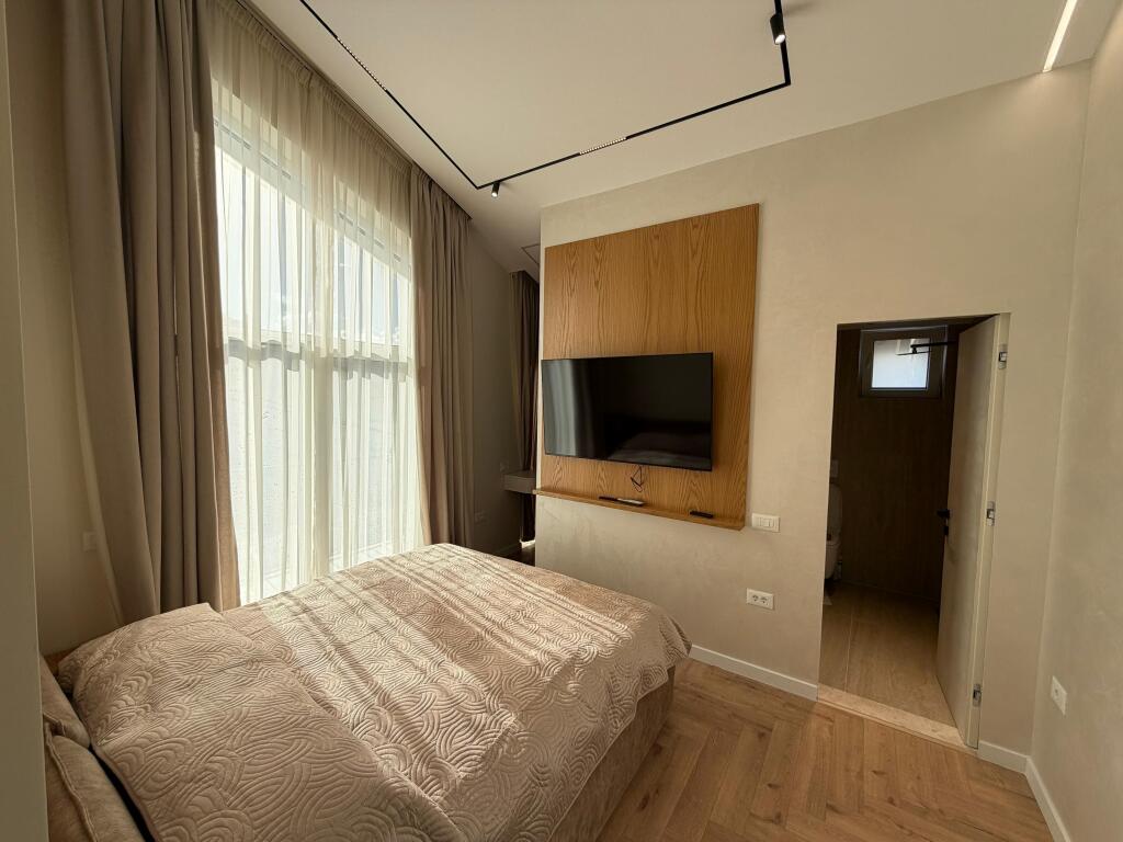 We rent a modern apartment, Sauk!