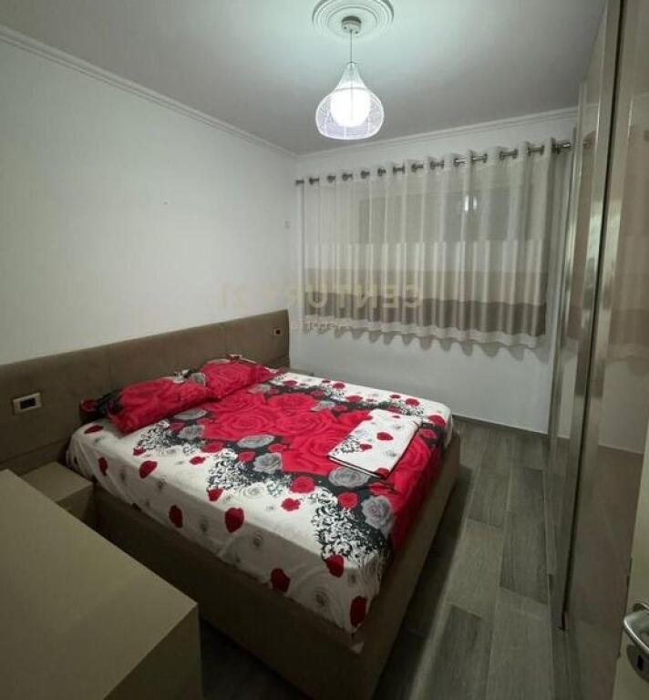 JEPET APARTAMENT 1+1 ME QIRA TEK DY PALMAT, ASTIR