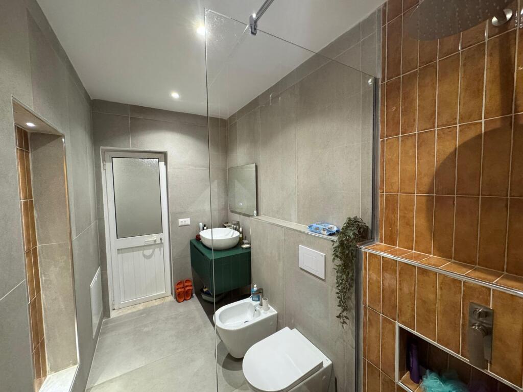 🏡 Appartamento 2+1 con Balcone in Affitto – Myslym Shyri💶 750 €