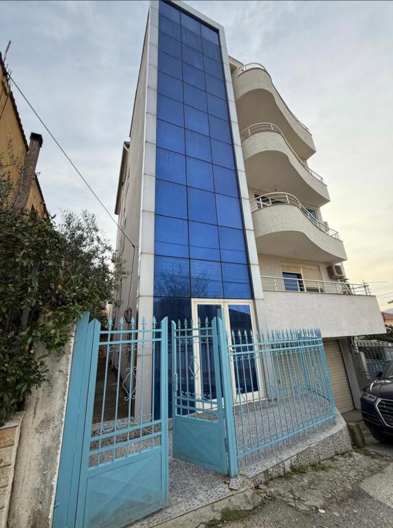 Godine Biznesi ne Shitje ne Sauk, per hotel, klinika etj