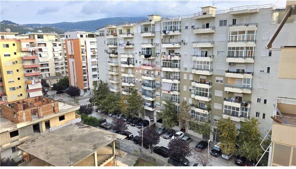 Apartment 2+1+2 for sale, Rr. e Çipajve, Vlorë