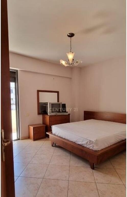 offriamo in affitto al vecchio parco, appartamento o ufficio