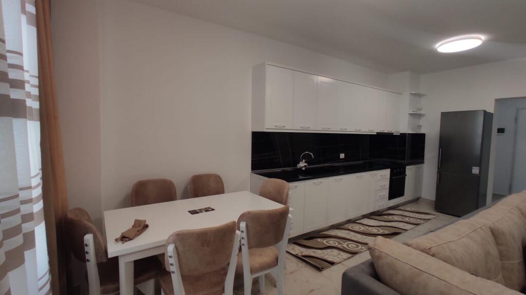 Jepet apartament me qera 2+1+2 me pamje fantastike nga deti vollga