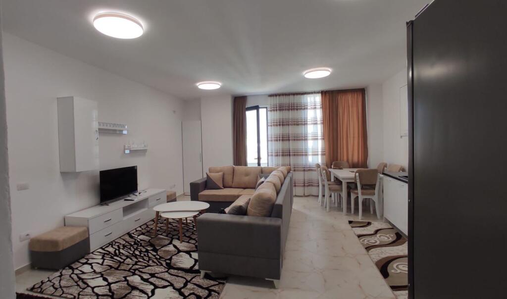 Jepet apartament me qera 2+1+2 me pamje fantastike nga deti vollga