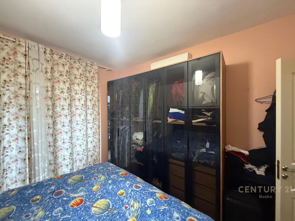 Shitet apartament 2+1 në Astir, pranë Bar Artistit