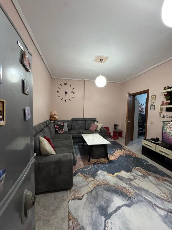 AFFITTASI APPARTAMENTO 2+1 .RR.DIBRES 500 €