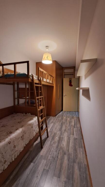 🏡 SHITET APARTAMENT 2+1 – VASIL SHANTO 🌿