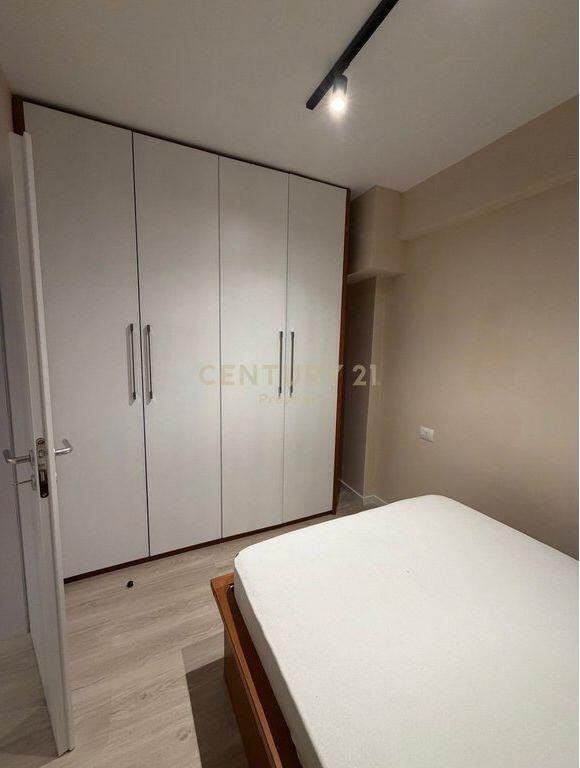 APARTAMENT 2+1 NE QIRA, TEK OXHAKU, TIRANE!