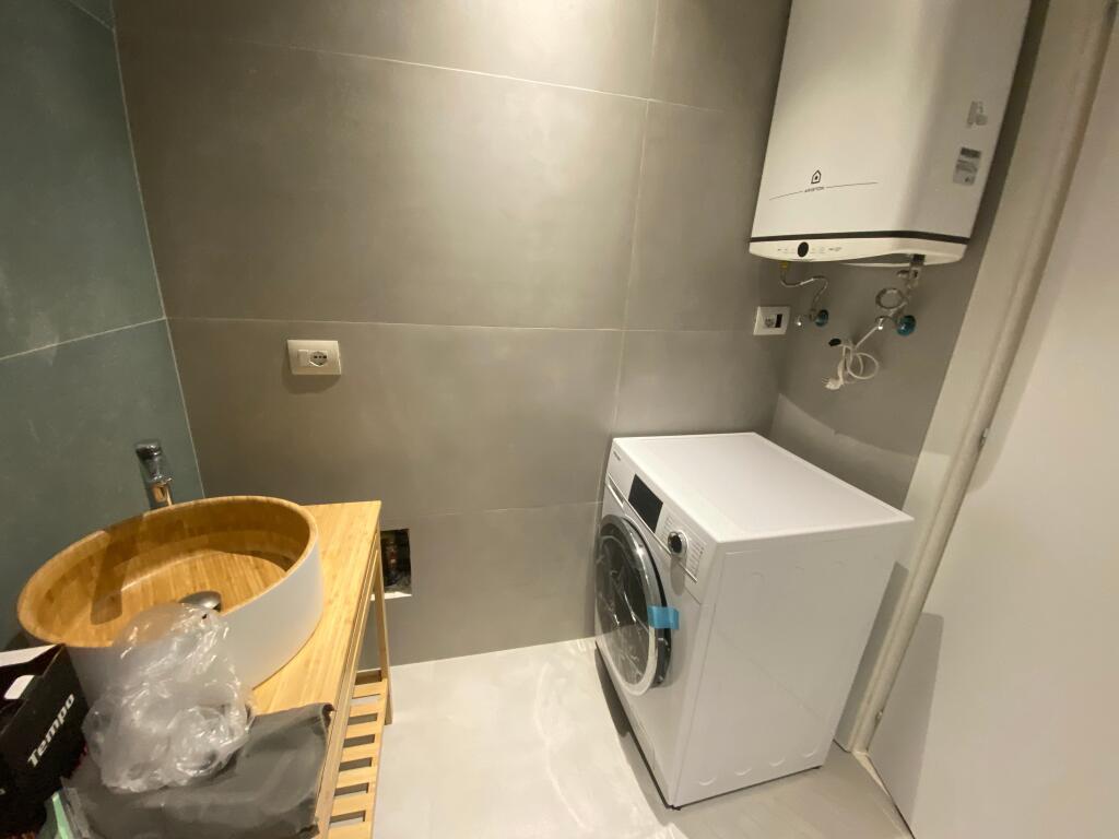 1+1,furnished for the first time,900 euros,botanical garden at pavaroti