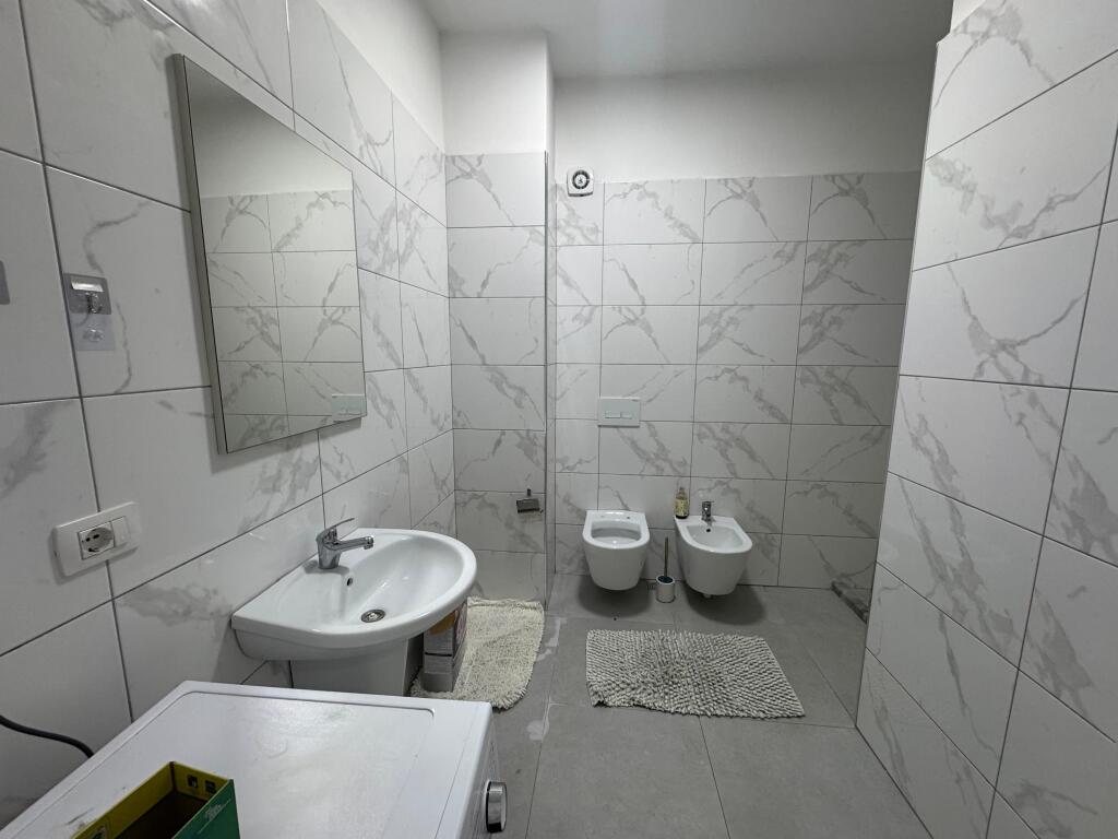 jepet me qera apartament 2+1+2 vollga durres me pamje deti