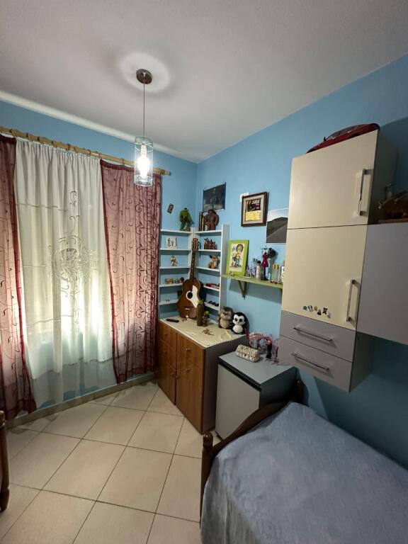 📌Shitet apartament 2+1 – Zogu i Zi