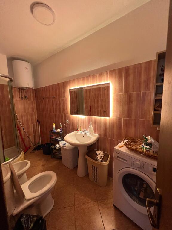 Shitet Super Apartament 2+1+2.Astir