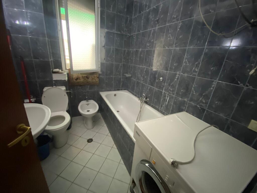 Given 2+2 lake that furnished 648 eu peti street