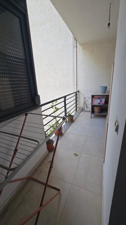 Affittasi appartamento 2+1 presso Unaza e Re vicino all'Hotel Marinaj