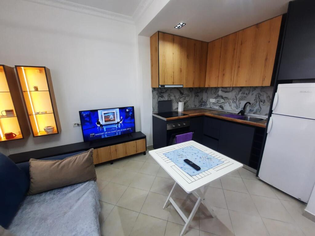Shitet Apartament 2+1 lagja 13 durres
