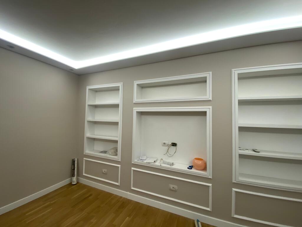 1+1,furnished for the first time,900 euros,botanical garden at pavaroti