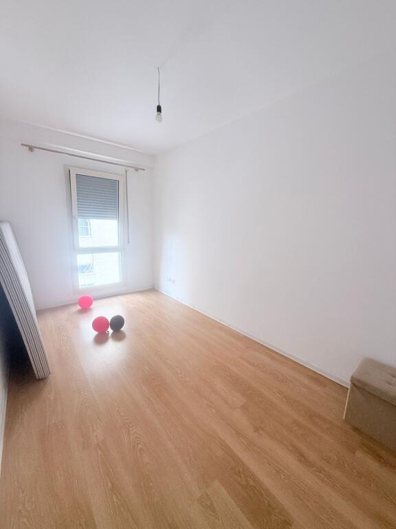 SHITET-APARTAMENT-3+1+2-+-DEPO--PALLATI-PORT-VIEW--DURRES SHITET APARTAMENT 3+1+2 + DEPO, PALLATI PORT VIEW, DURRES