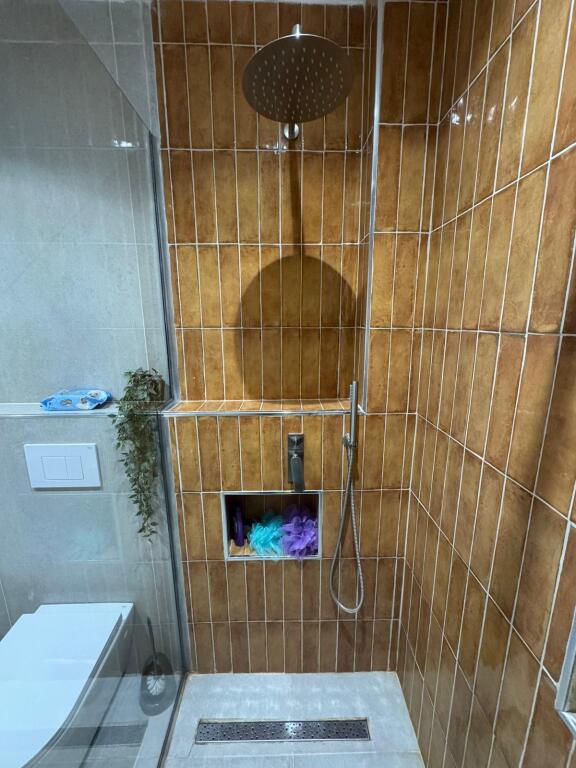 🏡 Appartamento 2+1 con Balcone in Affitto – Myslym Shyri💶 750 €