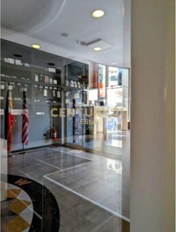 Shop for rent in Bllok.