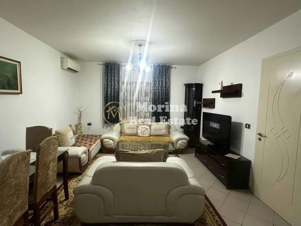 Qera | Shtëpi private 2 + 1 | Rruga Ullishtes | 450 €/muaj