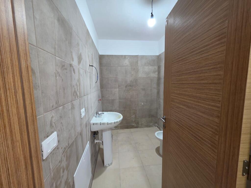 5 Maji Shitet Apartament 3+1+2