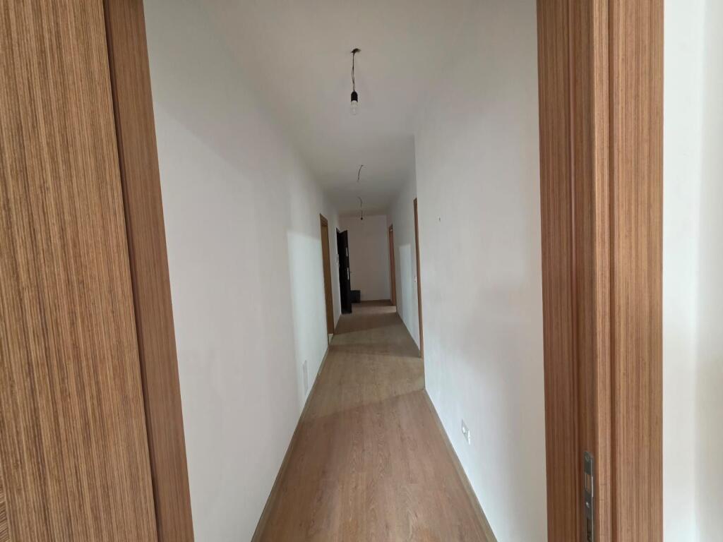 5 Maji Shitet Apartament 3+1+2