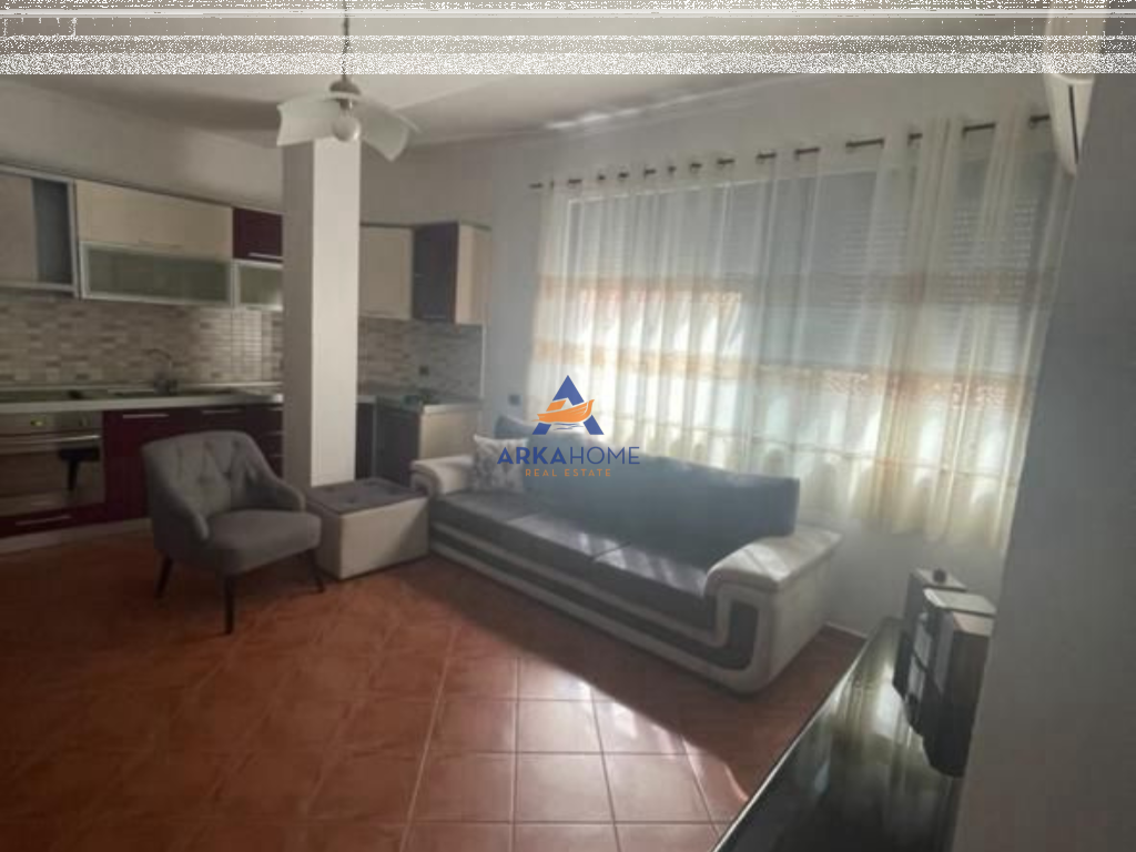 JEPET ME QIRA APARTAMENT 1+1 "RRUGA E DURRËSIT, PRANË BAR OTTO" 45.000 LEKE