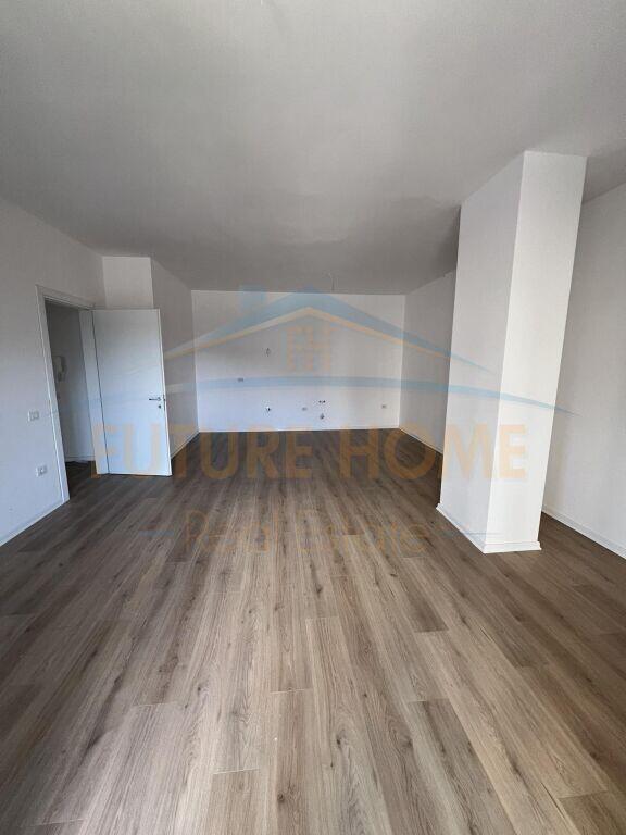 In vendita, Appartamento 2+1, Unaza e Re.